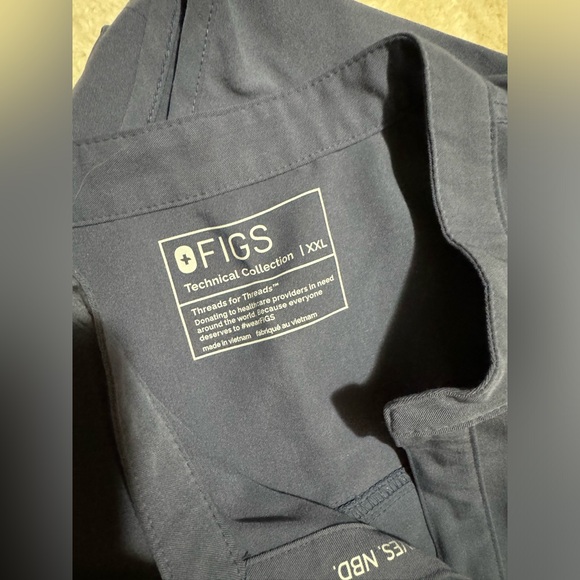 Figs Rafaela Oversized Top - Picture 2 of 3